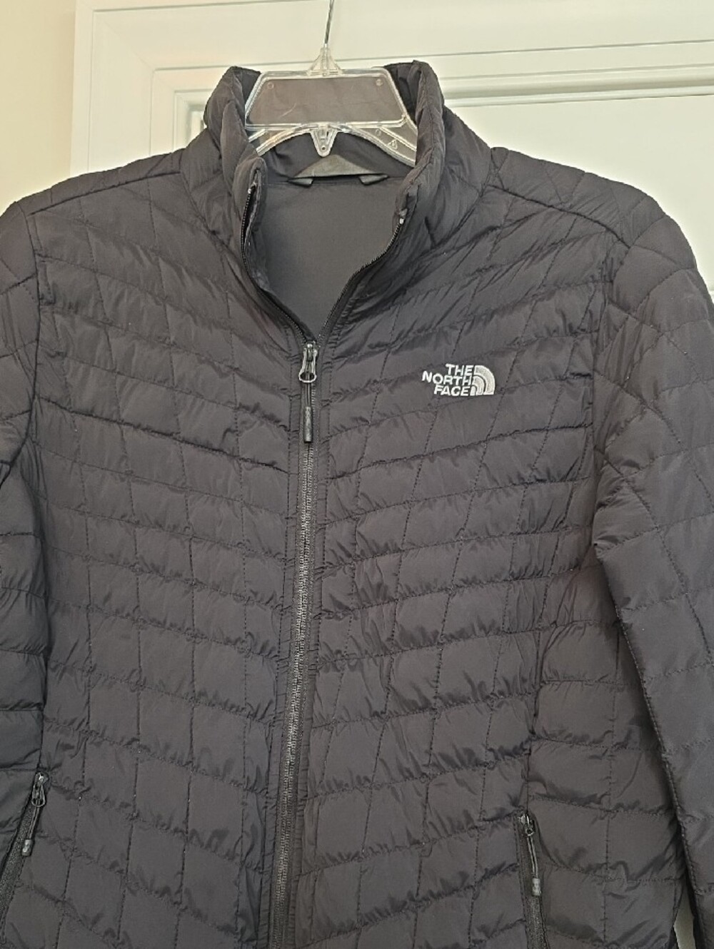 The North Face Women's Black Thermoball Jacket XL - Picture 2 of 9